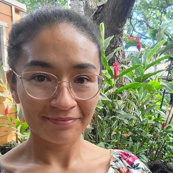 Meet your Posher, Arlette - Picture 1 of 3